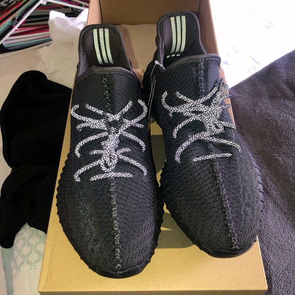 black yeezys size 13